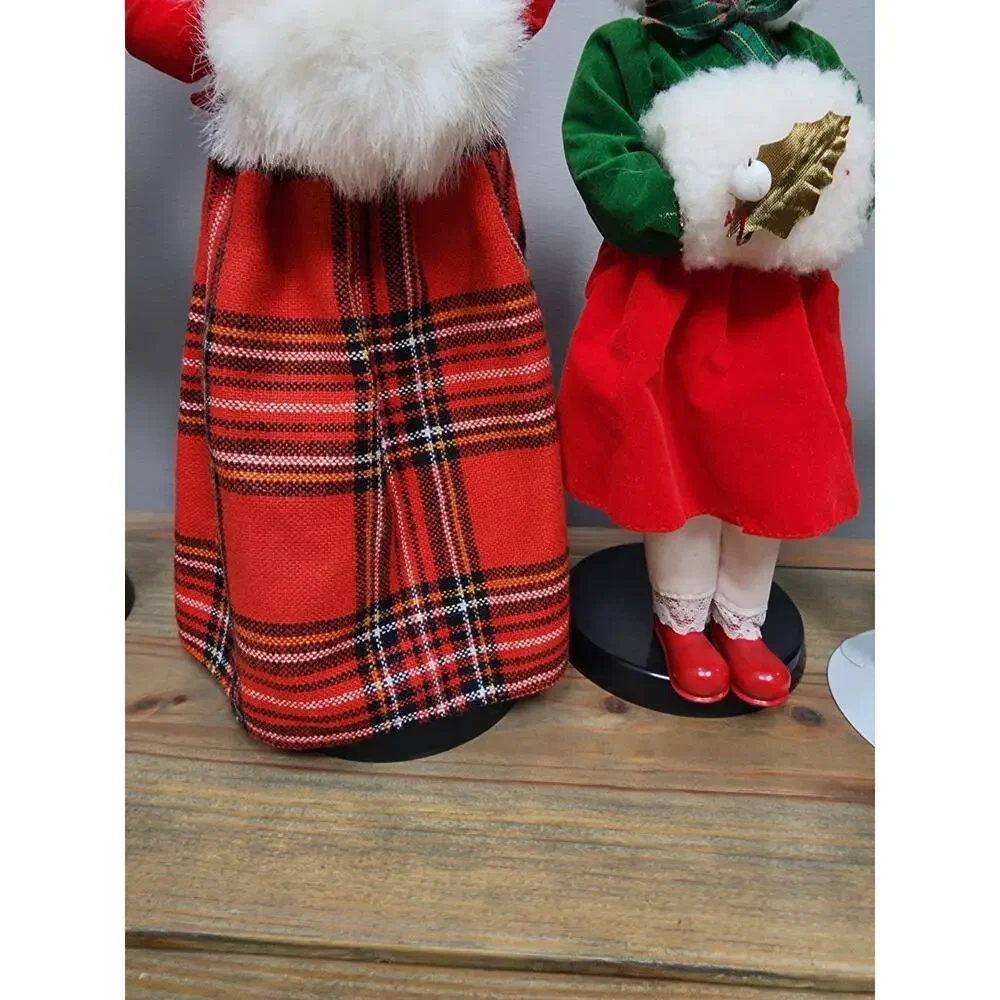 Vintage 1986 BRINN'S Collectible Edition Christmas Caroler Dolls Figurine Set